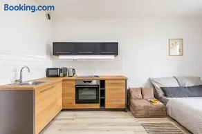 BNB : Sporty Studio Serenity - Image 1
