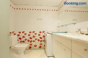 Papli 34 Apartment with pool - Image 5