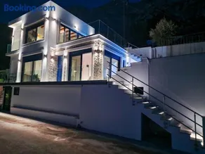 Regina - Luxury Apartments - Image 2