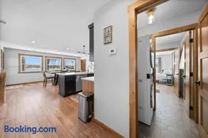 Mallard Lake Retreat - Image 4