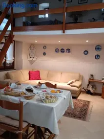 B&b Rosy - Image 3