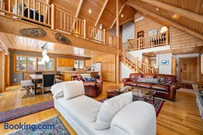 Loon Star Lodge - Three Bedroom Log Home - Image 2