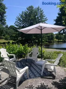 Cosy Cottage on the Lake - Image 2