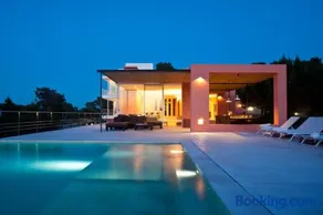 Stunning Seaside Oasis in Ibiza, 1049 - Image 3