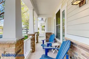 Bayside Resort 11282 Signature Blvd - Image 2