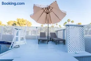 Private Oasis with Pool - Image 4