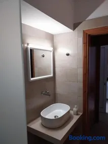 Katerina & Efi Apartments - Image 5