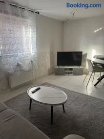 Lila's Home - Appartement dans maison avec extérieur - Image 4