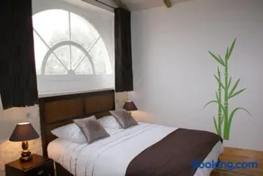 Le Domaine des Doucins & Spa, Gîte 3 étoiles, 10 minutes de Jonzac piscine et spa - Image 2