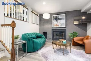 Charming & Cozy 4BR in SouthPark - Image 2