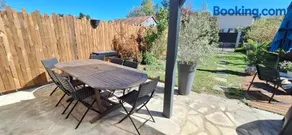 Entre Vignes & Vergers, maison 2 à 8 pers, cheminée, garage, jardin clos, 10 min Auxerre - Image 3