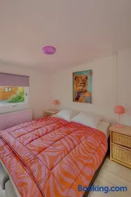 Ermwood Cottage - Image 2