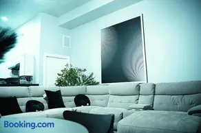 Modern Minimalist Home in the heart of Reading - Image 4