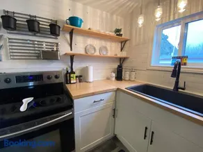 Adventure Haven Trails Hot Tub in Quidi Vidi - Image 3