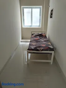 KS Men's PG & Hostel - Image 2