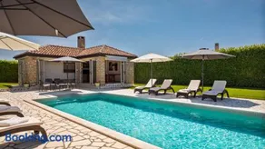 Rustic villa Inga with pool and grill in Buje - Image 2