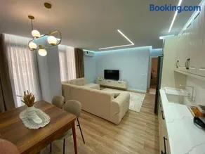 Aura Modern Apartment - Image 2