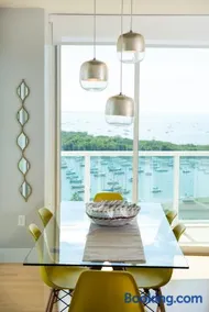 Coconut Grove Gorgeous Bay View 1 bedroom Condo Includes Parking - Image 5