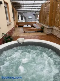 Wellness Haus in Zell, 3 komplette Wohnungen, Moselblick, Sauna, Whirlpool, 3 Balkone, Grill - Image 1