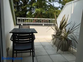 Studio cosy avec terrasse et parking dans résidence au calme avec piscine, à 3 min des thermes et centre ville - Image 5