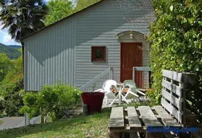 La maisonnette en bois - Image 1