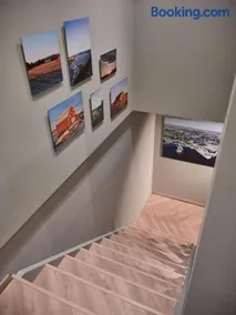 Nice apartment with five bedrooms and sea view - Image 4