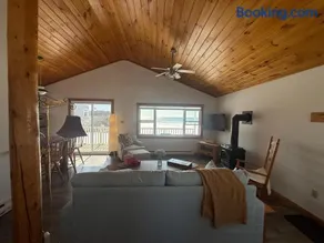 Oceanfront Beach Cottage 2BR Pet Friendly - Image 4