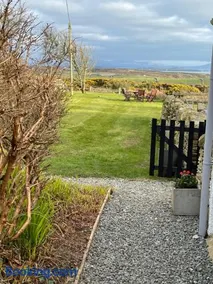 The Little Coastal Hideaway with Stunning Sea Views and Garden - Image 4