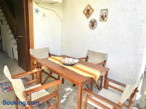 Stella's Maisonette - Image 4
