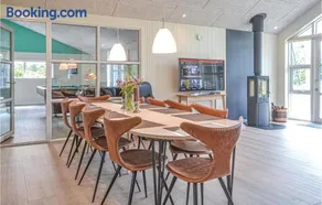 Five-Bedroom Holiday Home In Blavand - Image 4