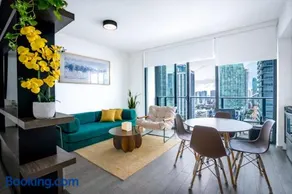 Downtown Skyline Heights with Stunning Ocean View - Image 2