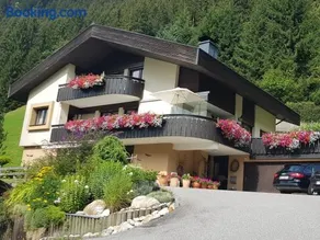 Haus Güatli - Image 1