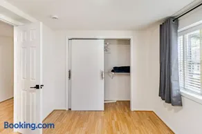 5 bedroom home near downtown Annapolis - Image 4