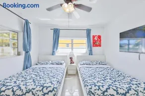 Aventura Ives Family Home - Image 2