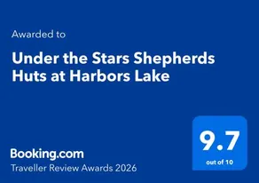 Under the Stars Shepherds Huts at Harbors Lake - Image 4
