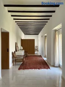 Casa con jardín y piscina en Córdoba - Image 3
