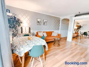 Perfect Gilford Stay Parking, Pool, WiFi & BBQ Incl - Image 3