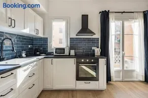 Renovated Apartment Near the Beach - Image 4