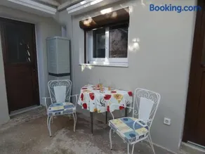 Santina's house - Image 2