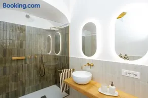 Casanova Suite - Image 3
