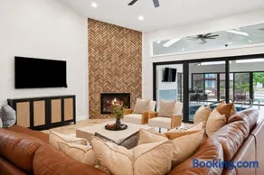 NEW! 4BR I Indoor Pool on the Bay in Boat Town USA - Image 2