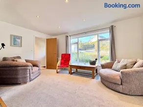 Harlowe Mousehole Hideaway two bedrooms with parking - Image 3