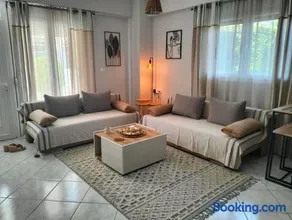 Savvas Luxury Apartment - Image 1