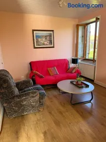 Maison de vacances avec 3 chambres à Sauviat et terrasse - Image 4