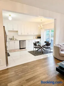 Family Friendly 4 BR 3 Bath Home near Toronto-FIFA - Image 1
