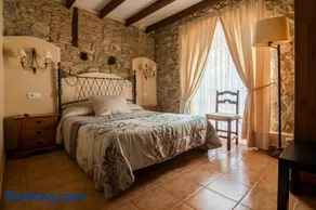 Casa de Banys L'Avella - Image 1