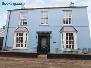 Crown Cottage - Image 1