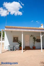 Charming Chalet in Córdoba with Private Pool - Image 4
