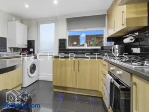 Rustic 3BR house in Tilbury, Garden and Parking - Image 2