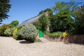 Bramble Cottage - Image 1